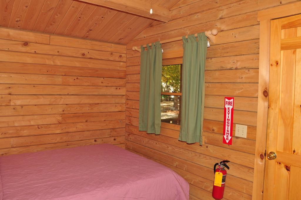 Tranquil Timbers Cabin 11 ستورغون باي المظهر الخارجي الصورة
